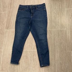 UNIVERSAL THREAD JEANS